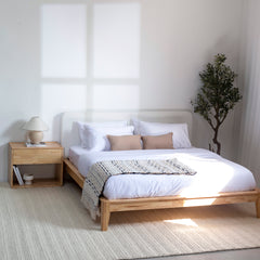 Lit en bois clair Hinata Japanese Joinery Boucle